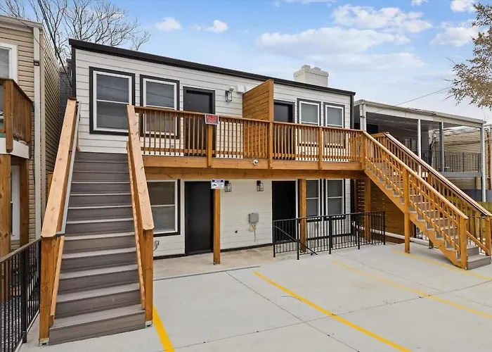 Excellent 2-Br Condo In Hip Area Of Dc
