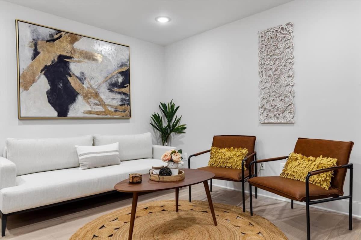 Excellent 2-br In Hip Area Of Dc Apartamento Washington